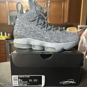 Lebron Wolf Grey 15’s-Youth